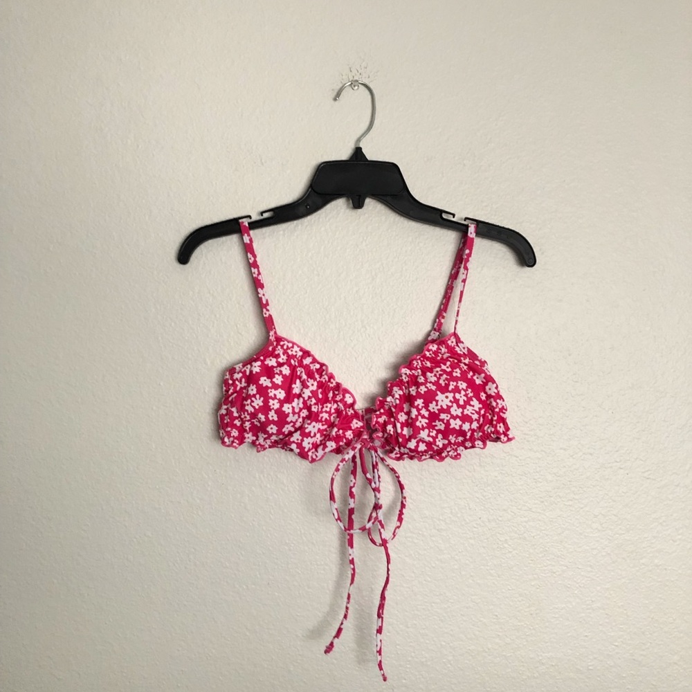 Pink and white floral ruffle bikini top